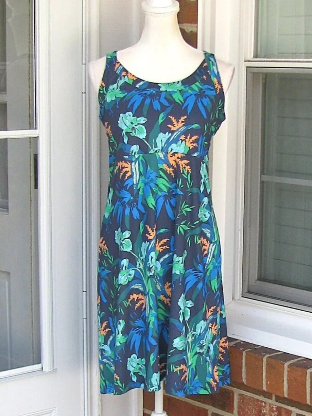 Columbia Sportswear Co Midway Bay sleeveless pullover dress Small tropical